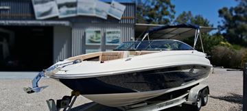 Imagen de Sea Ray 240 Sundeck año 2016
